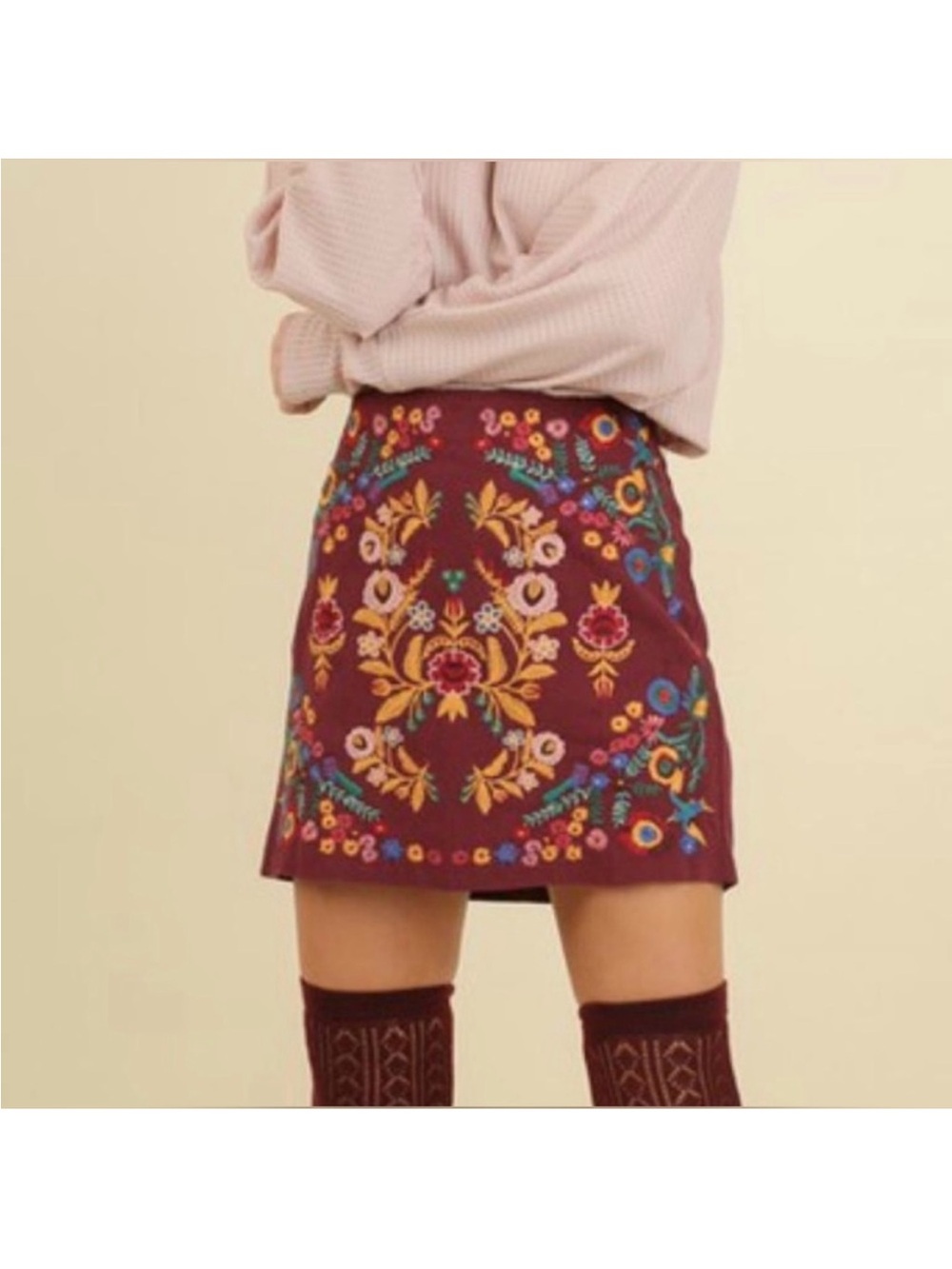 Umgee Floral Embroidered Mini Skirt Size Medium NWOT